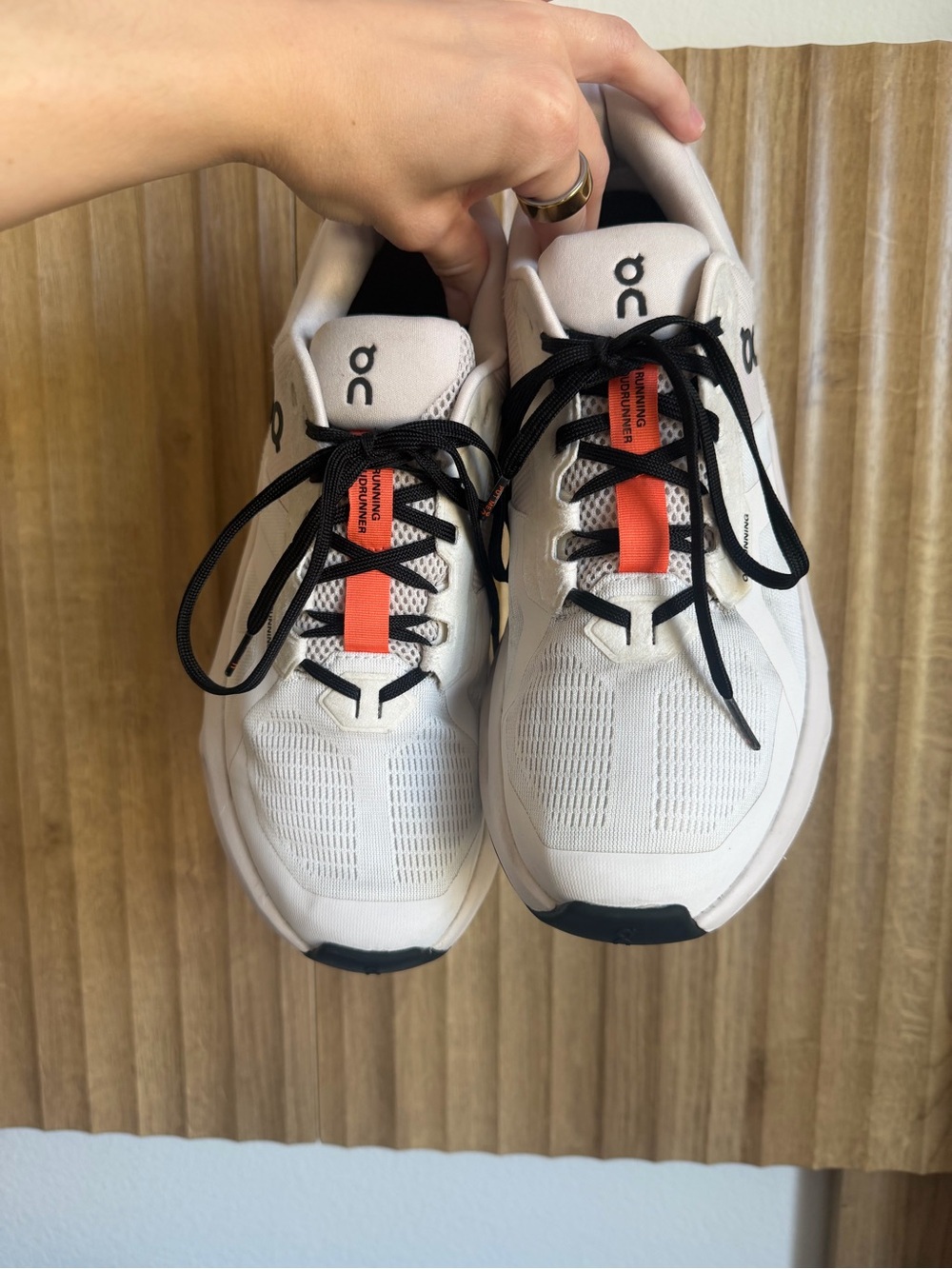 ON RUNNING Oncloud Cloudrunner 2 Running Shoe Sneakers - Picture 2 of 8